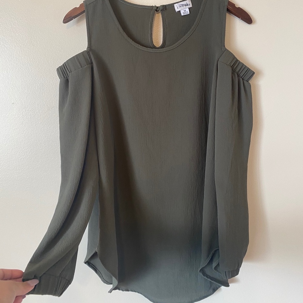 Cold shoulder top